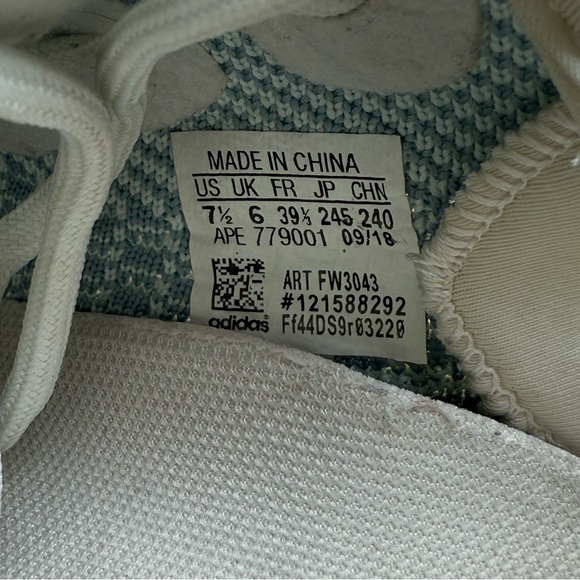 adidas gazelle silver green womens Yeezy Boost 350 V2 'Cloud White Reflective' – SneakerSafe main image 0